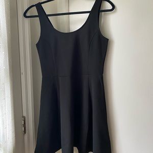 ⭐️3/$12⭐️ NWT H&M black dress